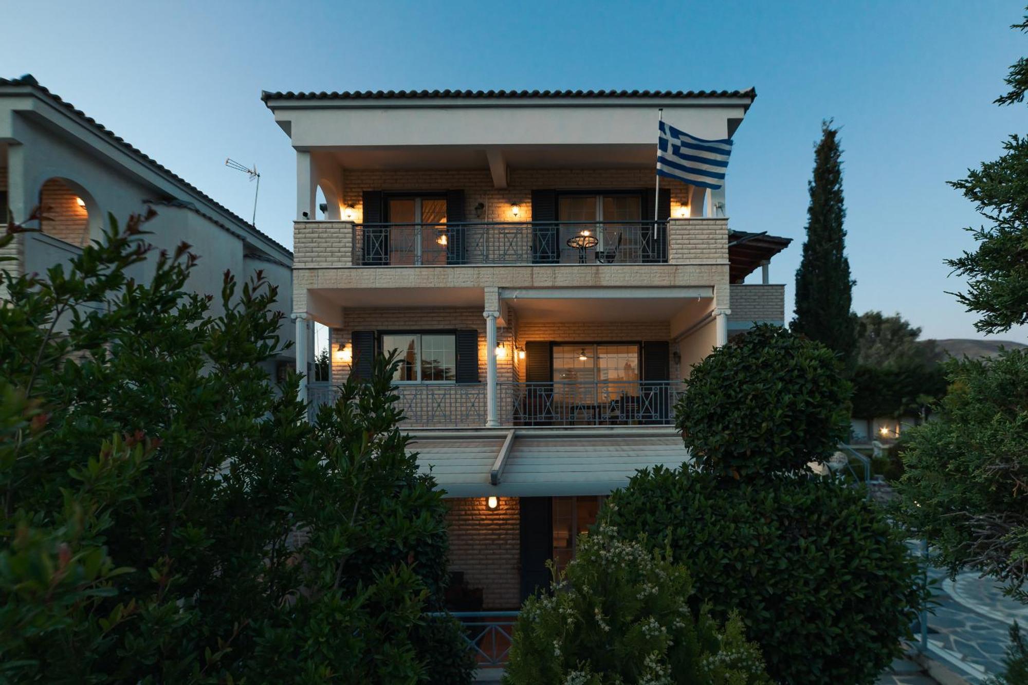 Lagonisi Luxury Escape Exterior photo